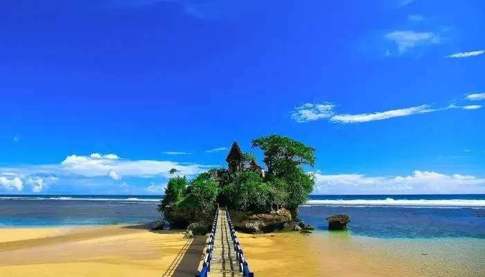 Balekambang Beach, a Beautiful Beach With Enchanting Natural views in Malang