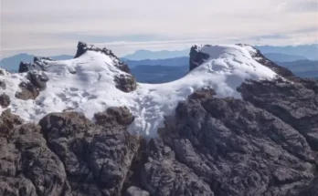 Jayawijaya Peak, Enjoying the Exotic Natural Panorama from a Height in Papua